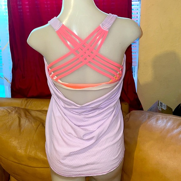 Lululemon - Picture 2 of 5